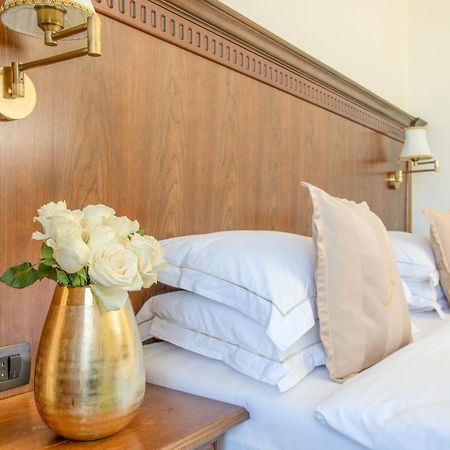 Hotel Garden Prishtine Bagian luar foto