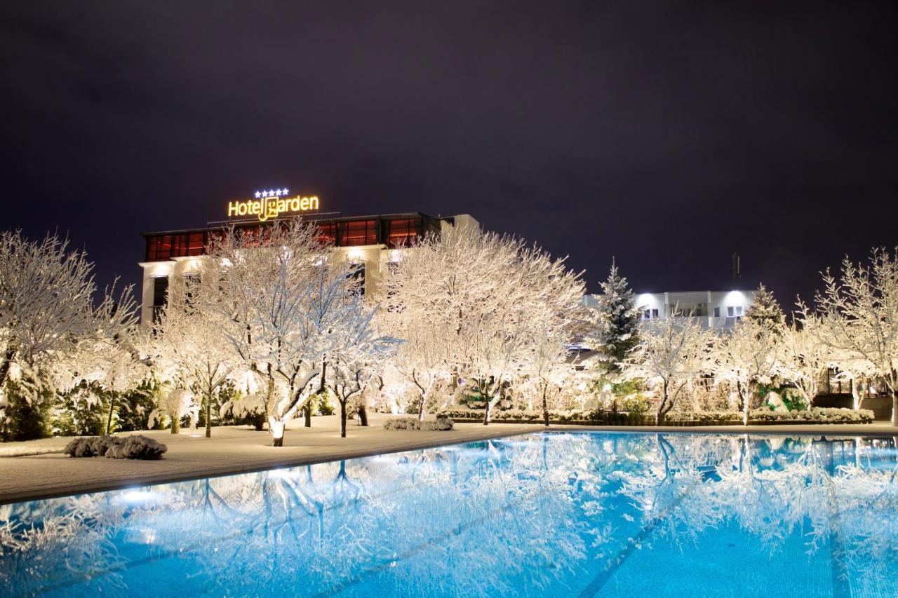 Hotel Garden Prishtine Bagian luar foto