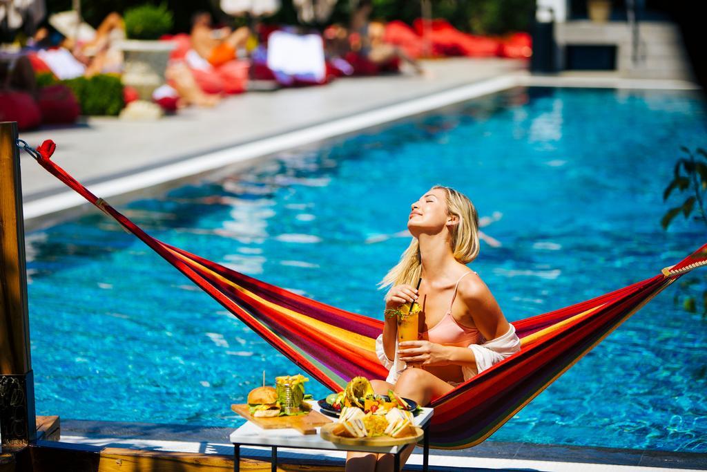 Hotel Garden Prishtine Bagian luar foto