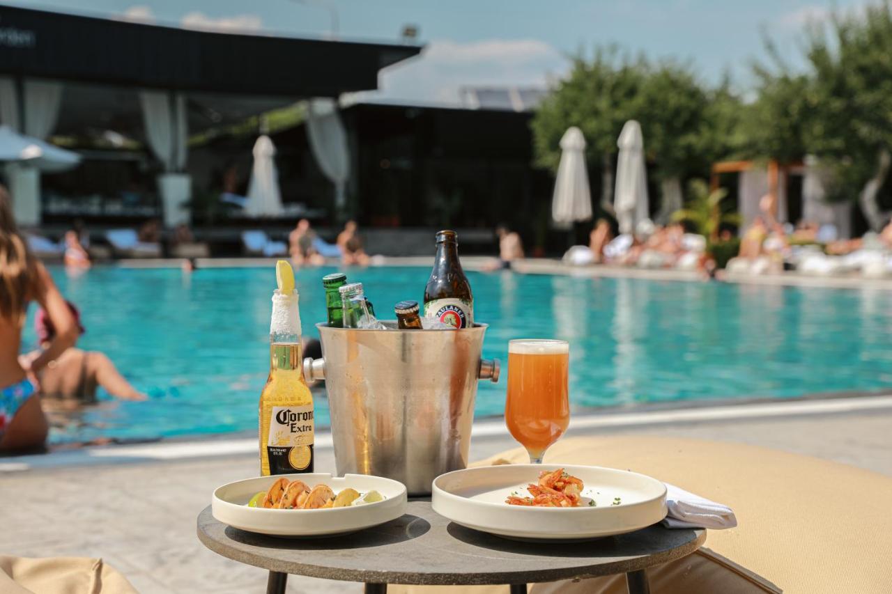 Hotel Garden Prishtine Bagian luar foto