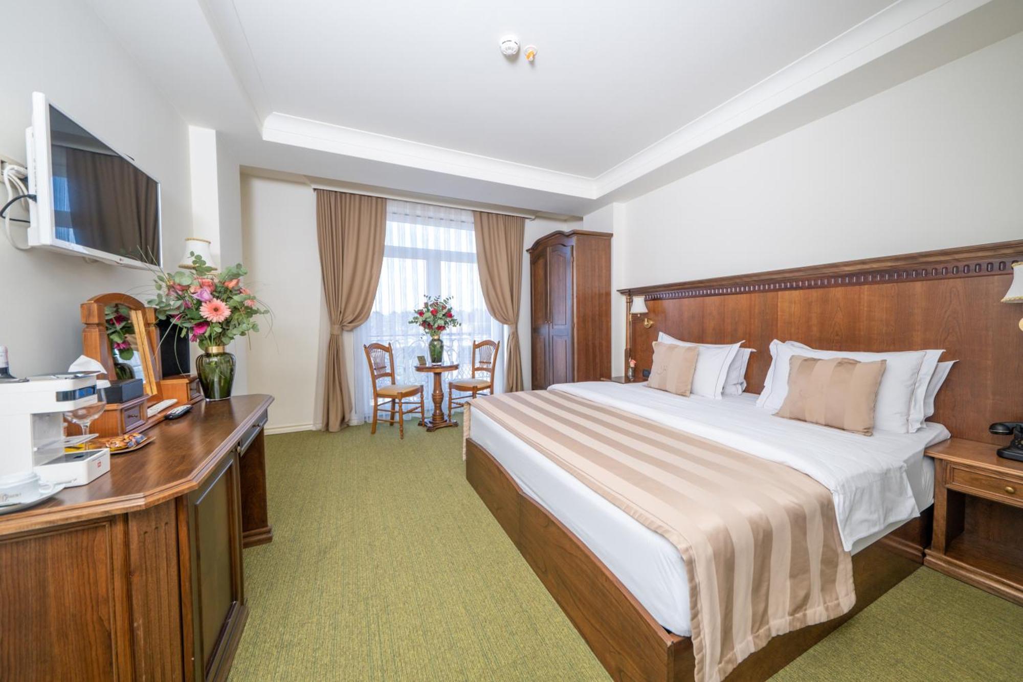 Hotel Garden Prishtine Bagian luar foto